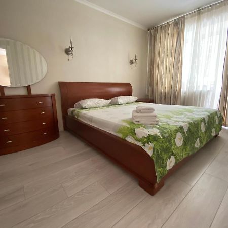 Apartment On Prospiekt Pobiedy 18 Kiev Exterior foto